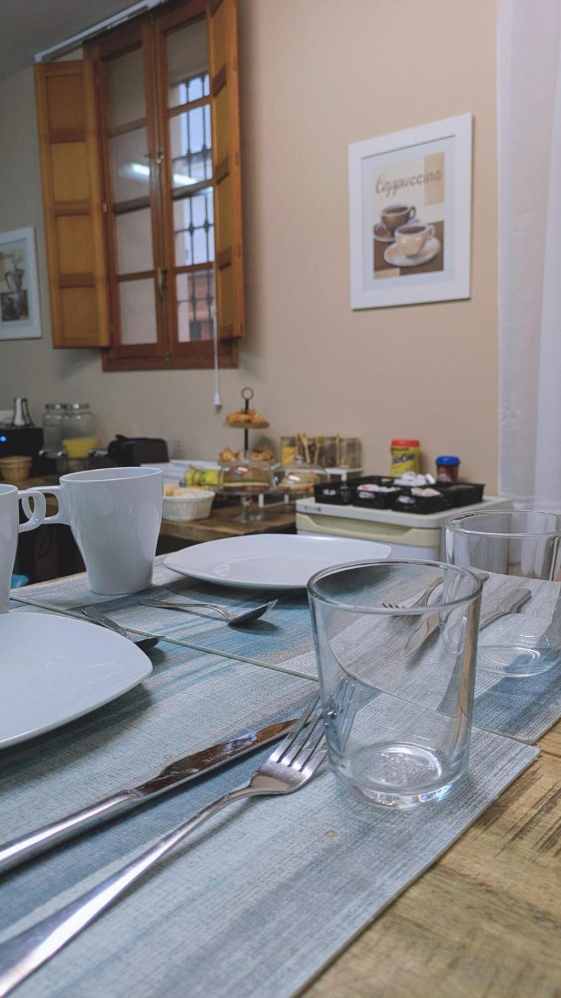 Hostal El Convent De Moncada Buitenkant foto